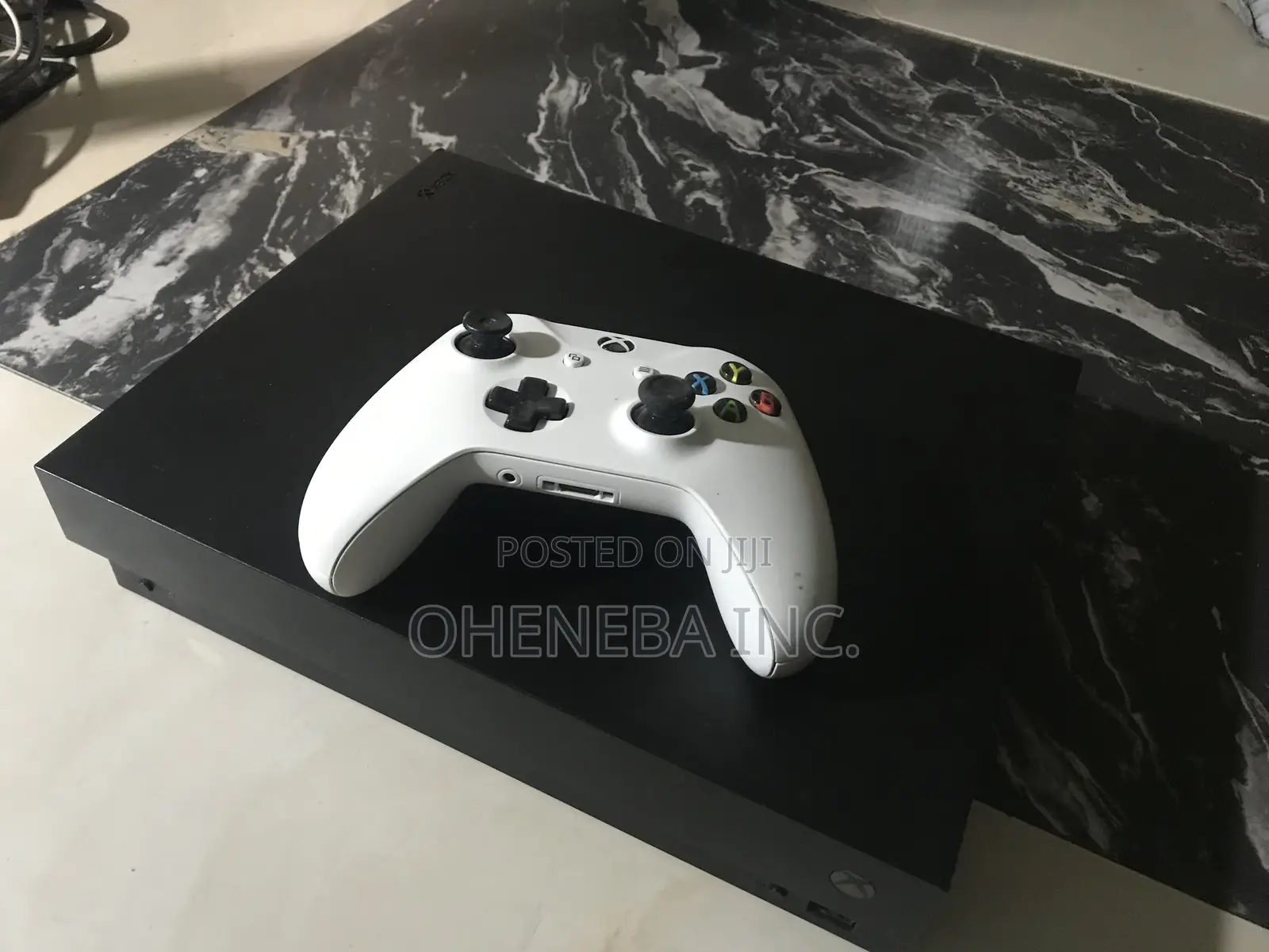 Xbox One X Console With 11 Games Installed + 1 Controller