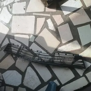 Pontiac Vibe 2005 Bumper Grille