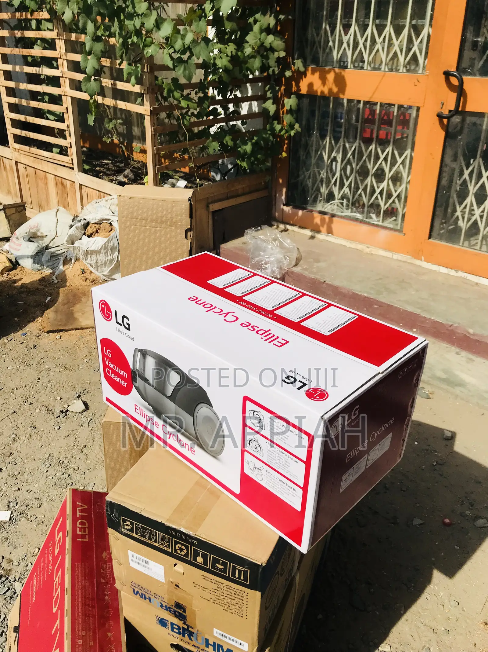 Get Original LG Electric Vacumm Cleaner(White/Black).