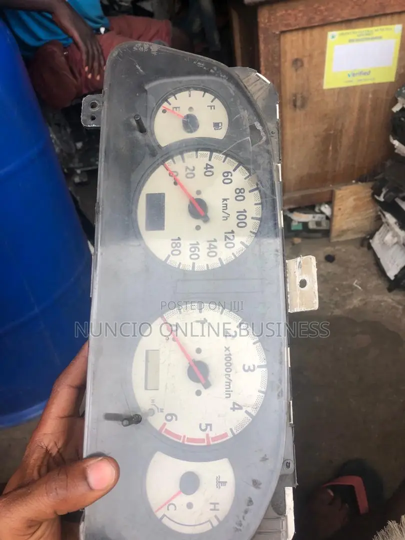 Nissan Hardbody Meterboard Altera