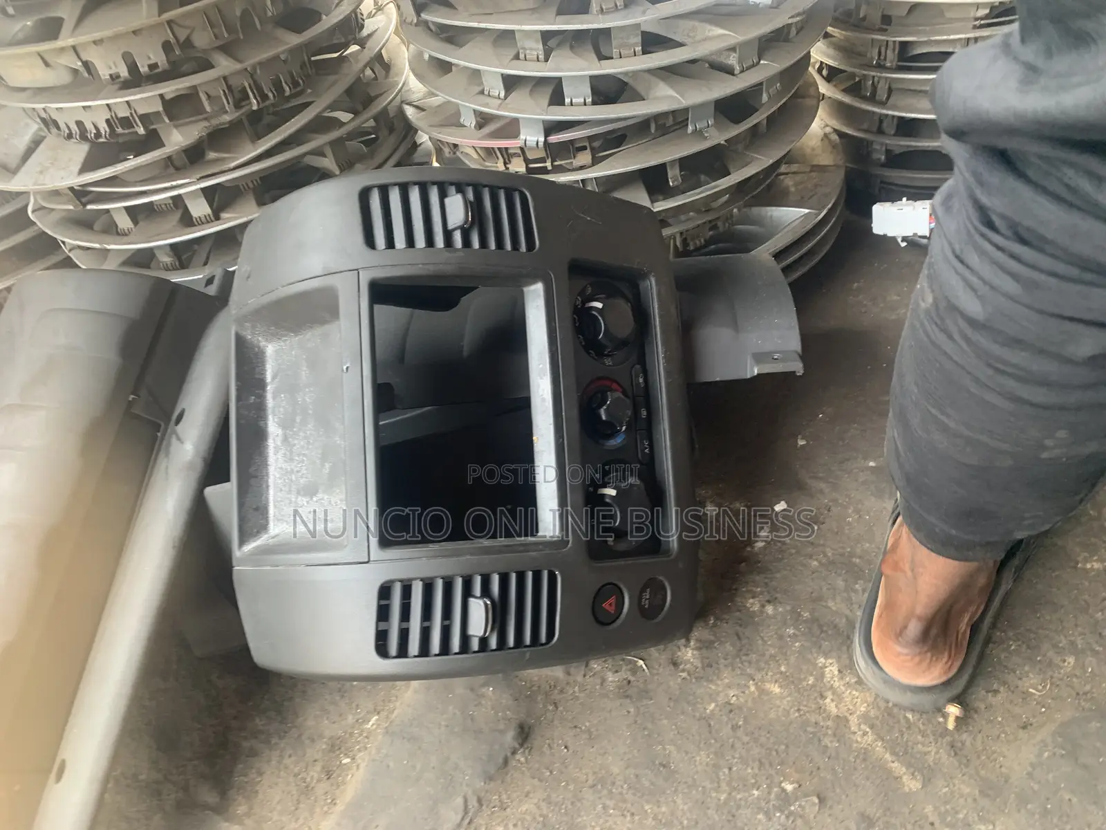 Nissan Navara Dashboard Actop