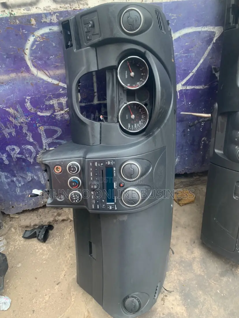 Nissan Rogue 2010 Dashboard