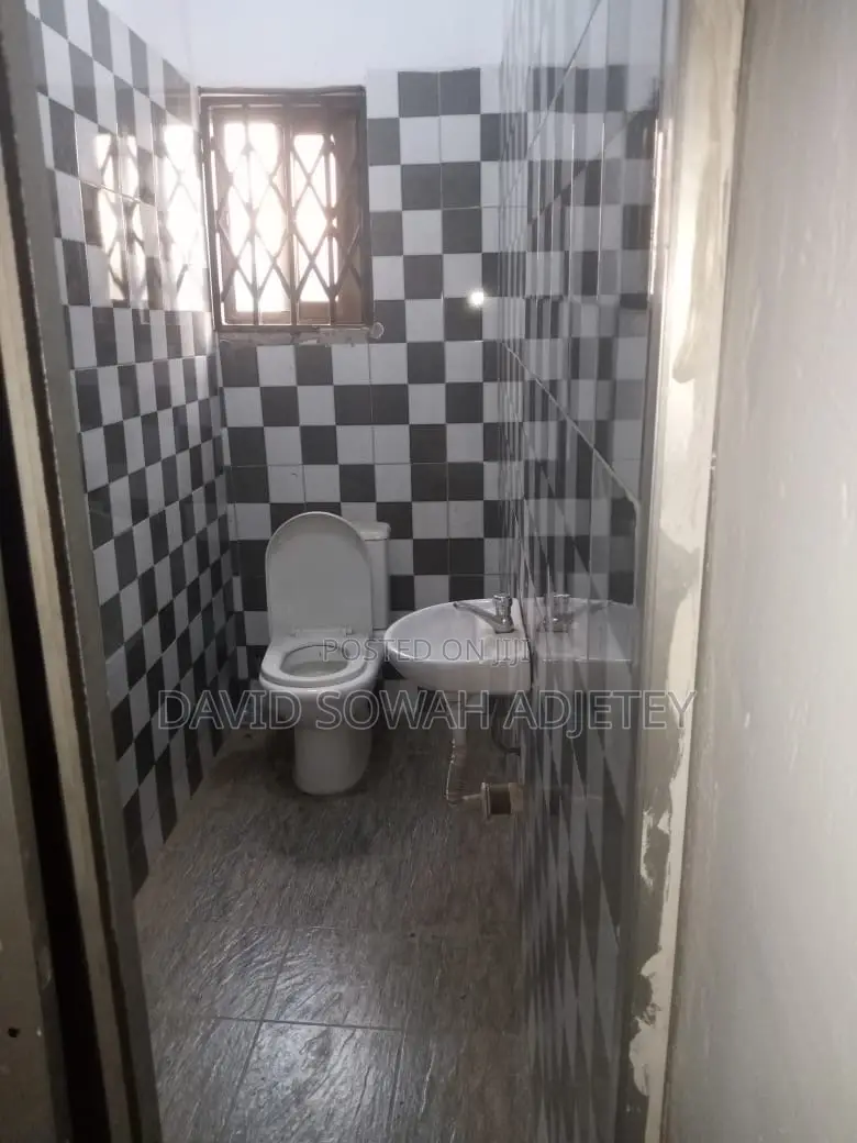 1bdrm Apartment in Ultimate, Teshie for rent