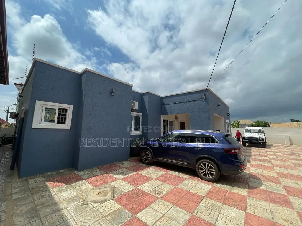 4bdrm House in Community 18, Spintex for sale