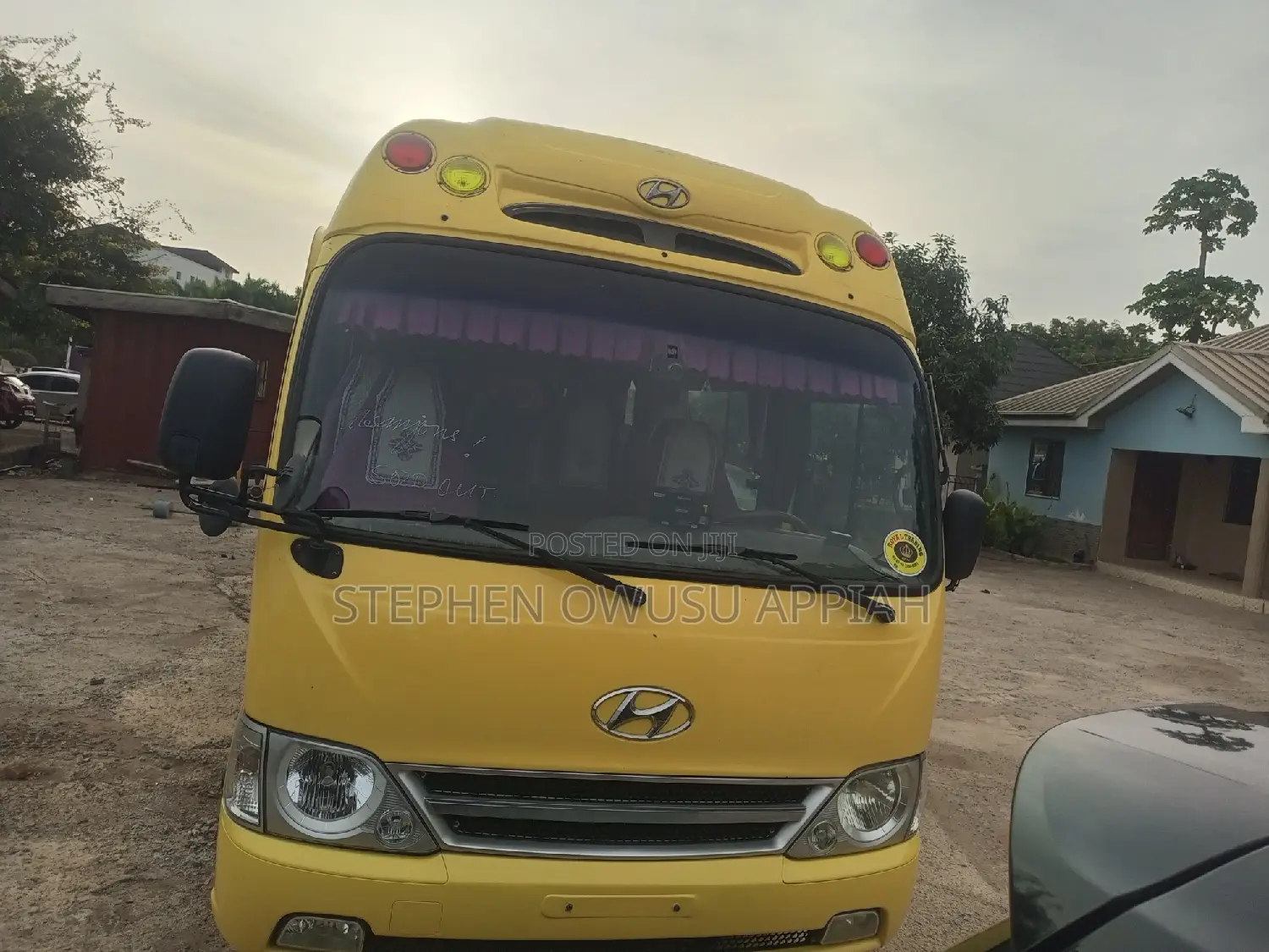 Hyundai County 2014 Yellow