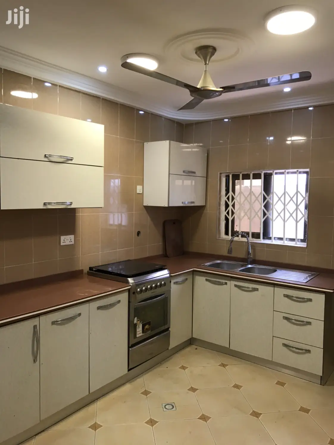 2bdrm House in Tse Addo, Burma Camp for rent