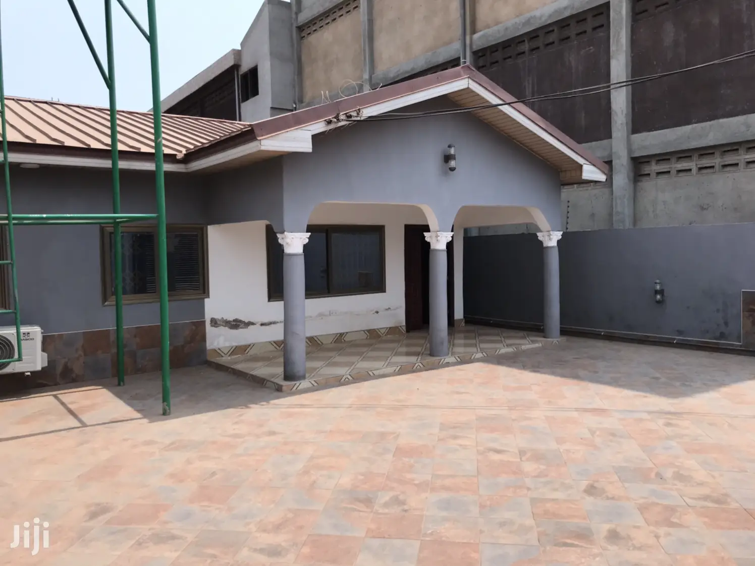 2bdrm House in Tse Addo, Burma Camp for rent