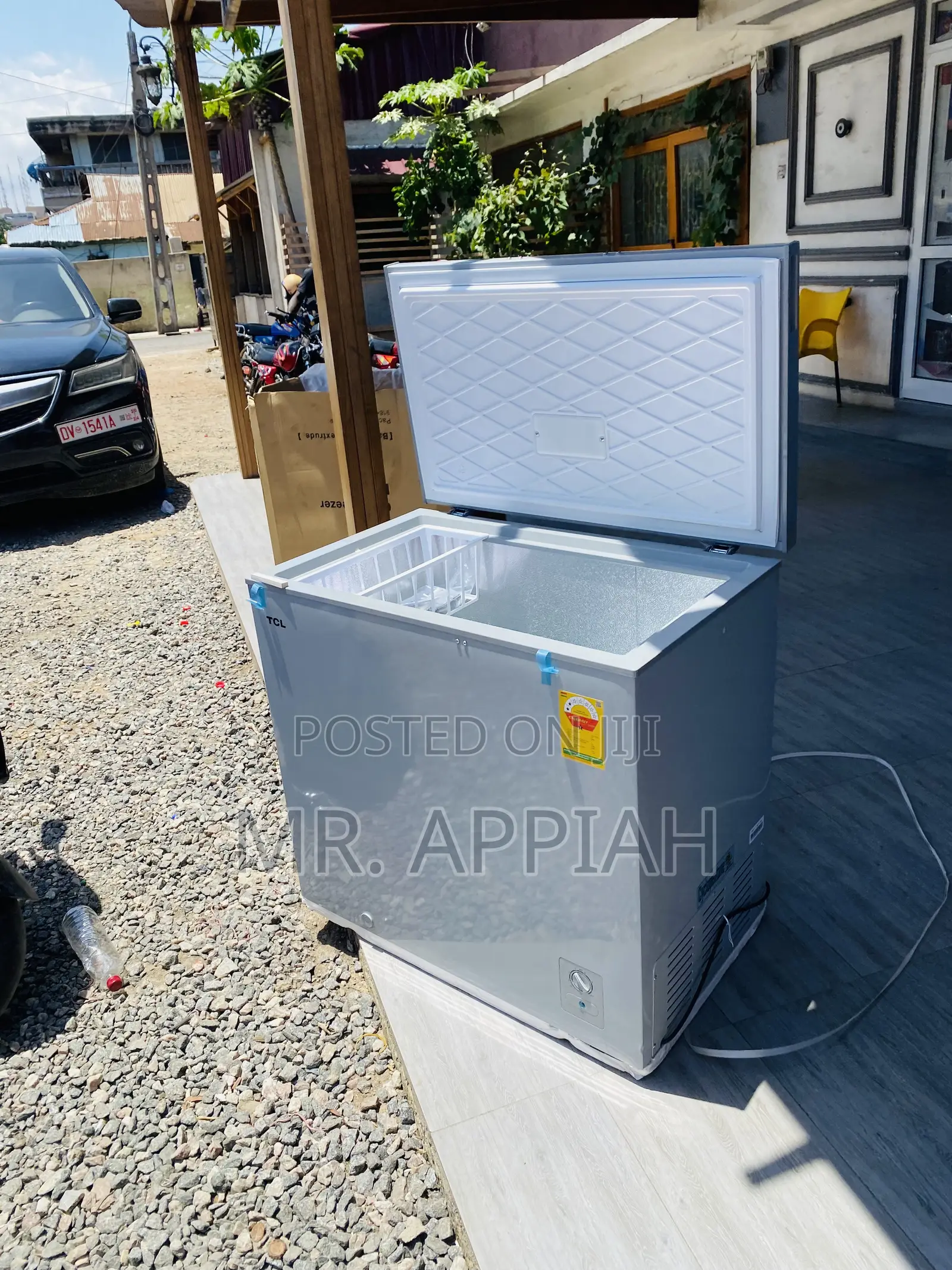Unique Design TCL 208 Single Door Electric Chest Freezer.