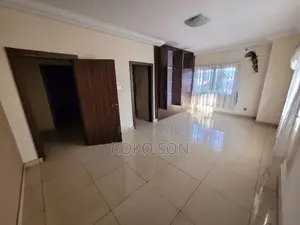 8bdrm Mansion in Dr Roko, Airport Residential Area for sale