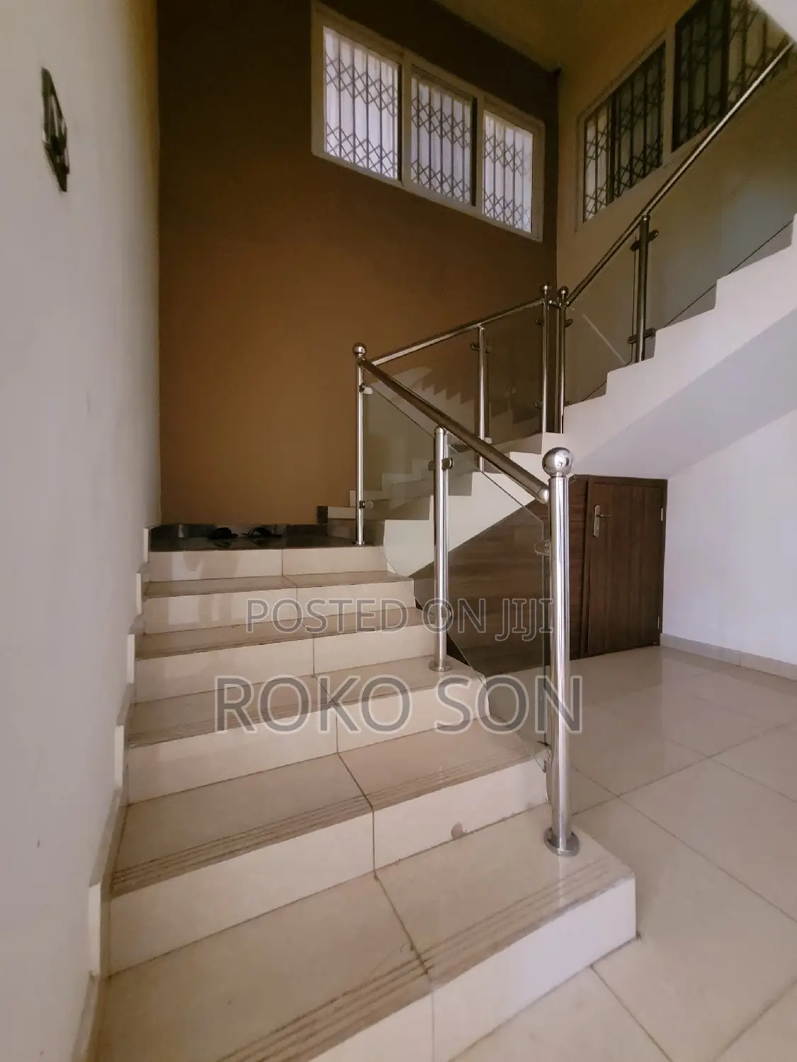 8bdrm Mansion in Dr Roko, Airport Residential Area for sale