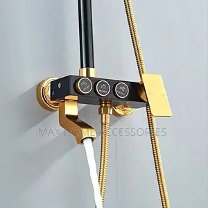 Shower With Accessories