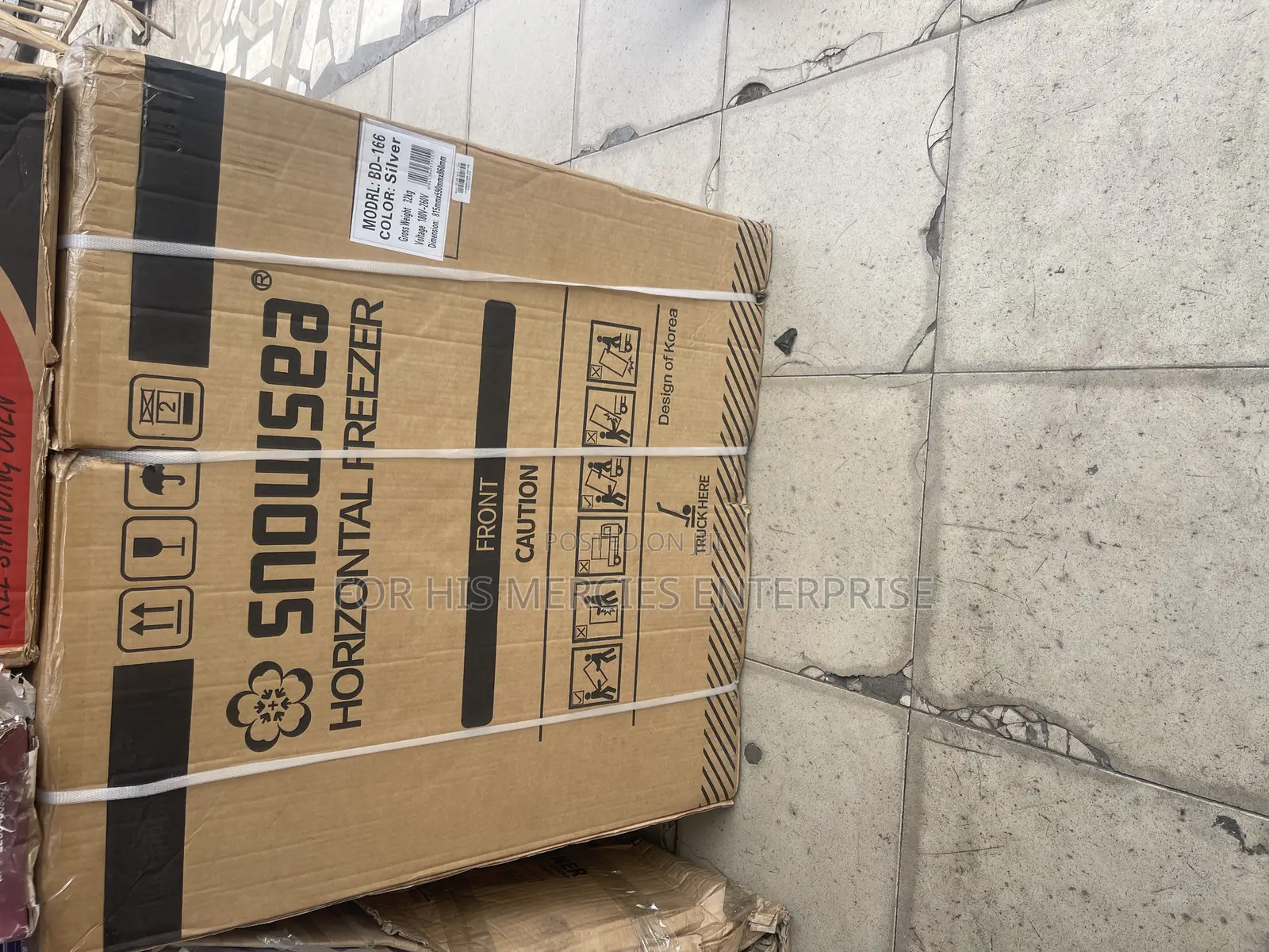 Chest Freezer 200L