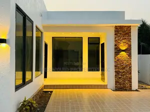 3bdrm House in C8, Lake Side Estate for sale