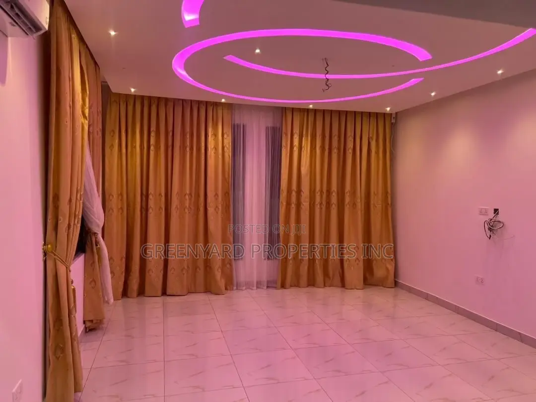 3bdrm House in C8, Lake Side Estate for sale