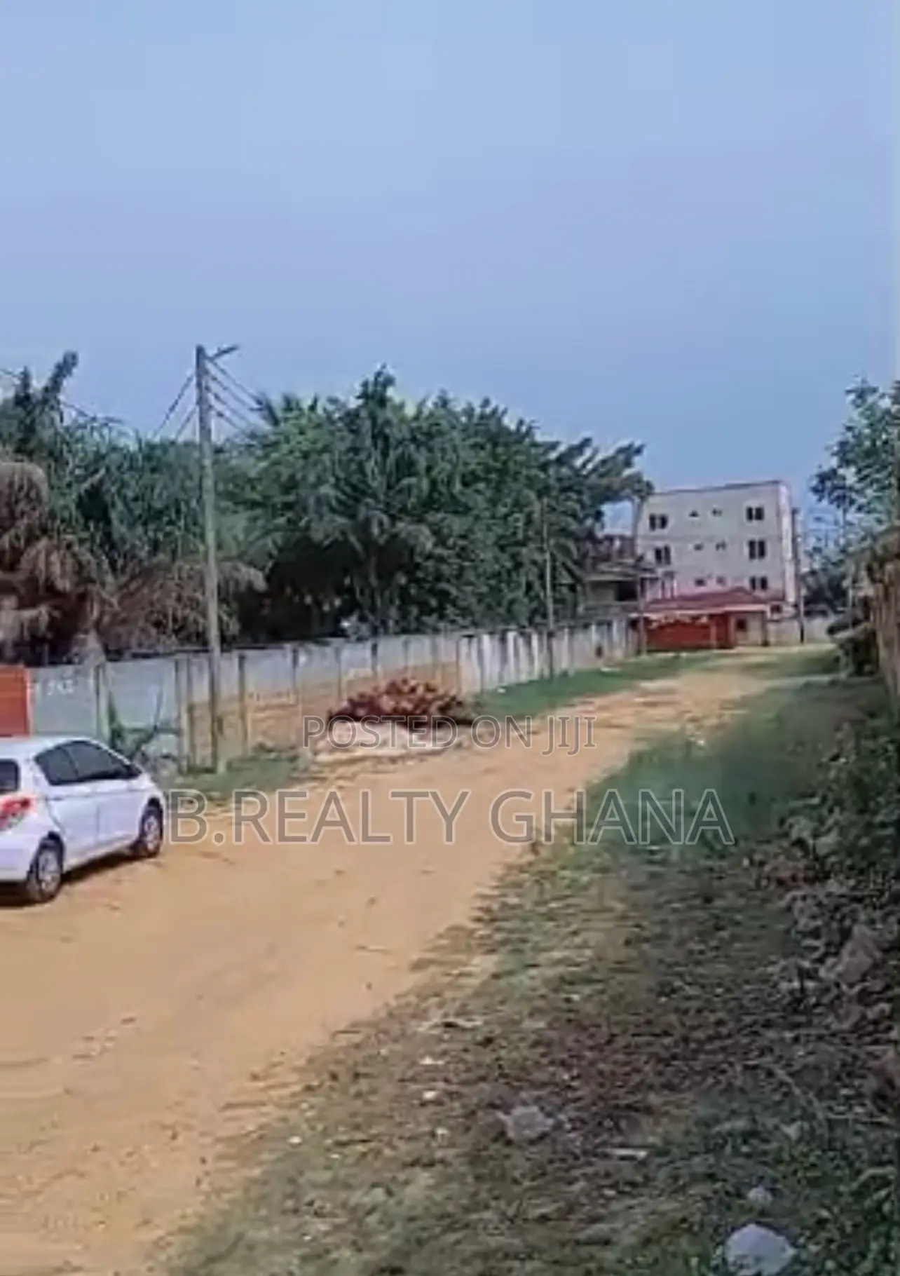 An Acre of Land at East Airport Is for Sale