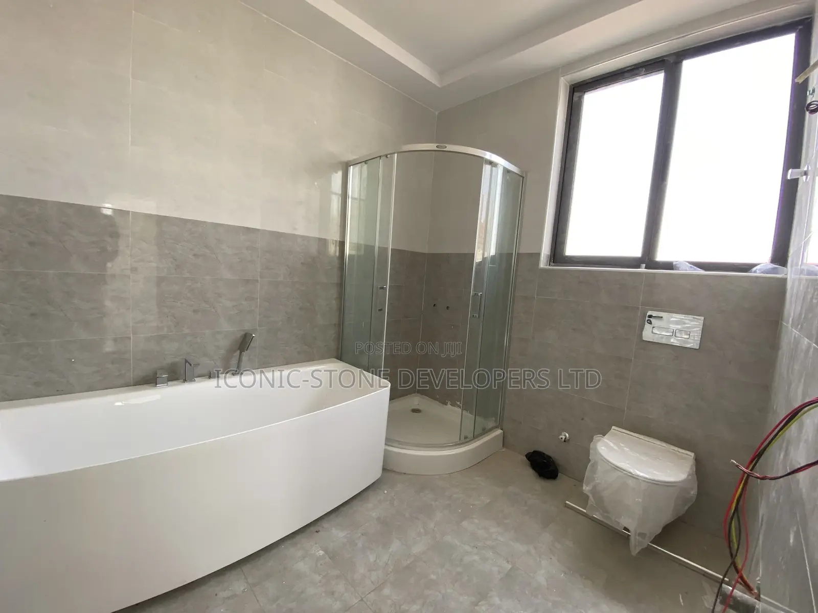 4bdrm House in A.R.S, East Legon for sale