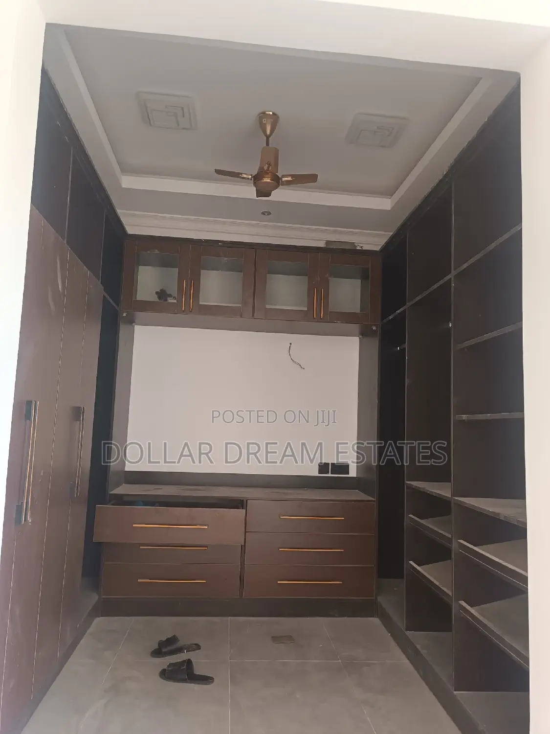 6bdrm House in Spintex for sale