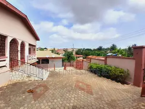 12bdrm House in K Fuseini Estate, Kumasi Metropolitan for sale