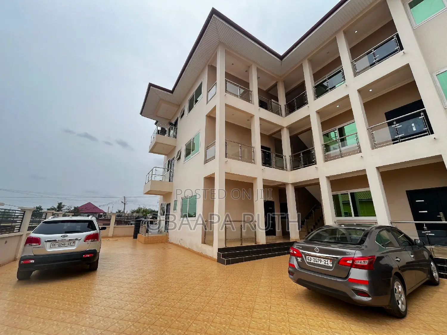 2bdrm Apartment in American House, Adjiriganor for rent