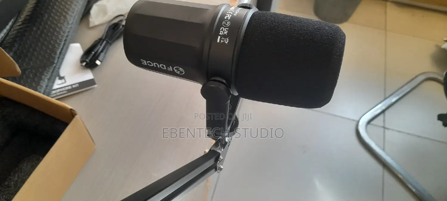 Fduce Podcast and Studio Microphone With Stand