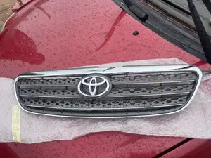 Toyota Corolla Shells Grill 2003 2005 2006 2007
