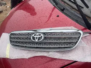 Toyota Corolla Shells Grill 2003 2005 2006 2007