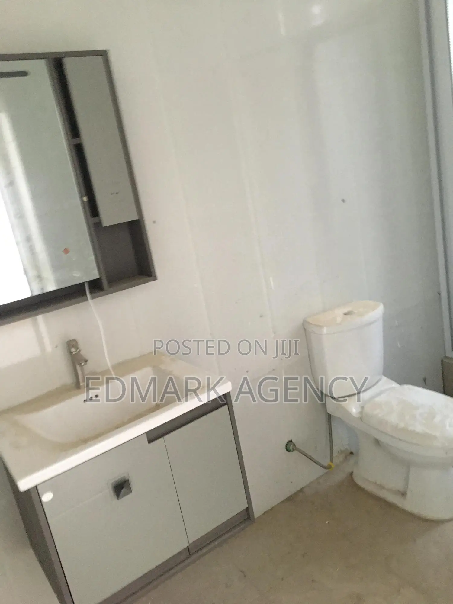 4bdrm House in Kwabenya Acp, Accra Metropolitan for sale
