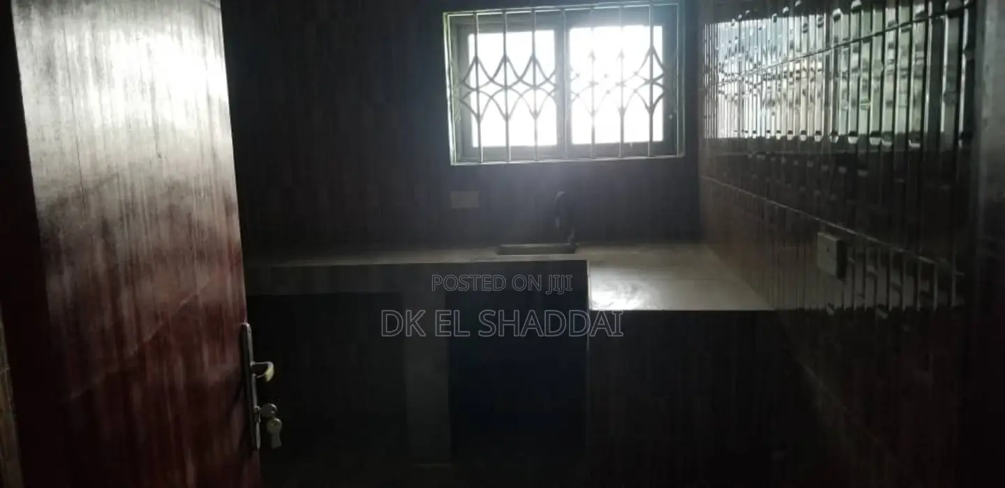 2bdrm Apartment in Pokuase for rent