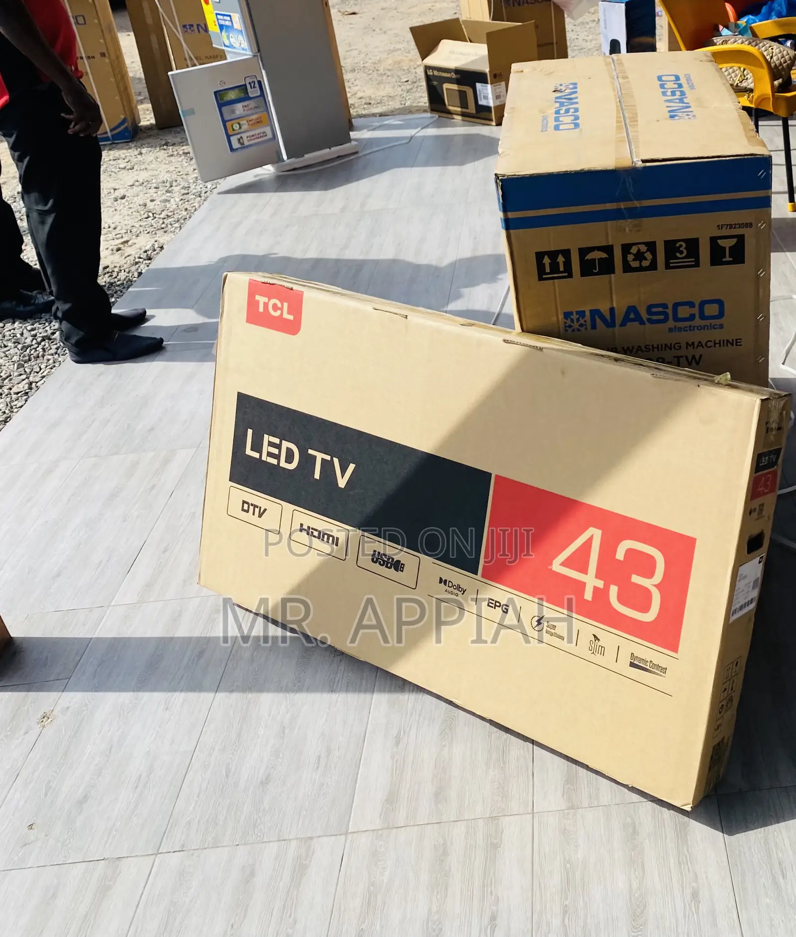 Authentic TCL 43d3200 43 Inch Digital Satellite Led Tv.