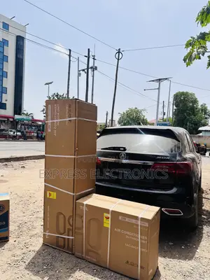 Neatly Sealed in Box 2.5hp TCL Inverter Split Floor