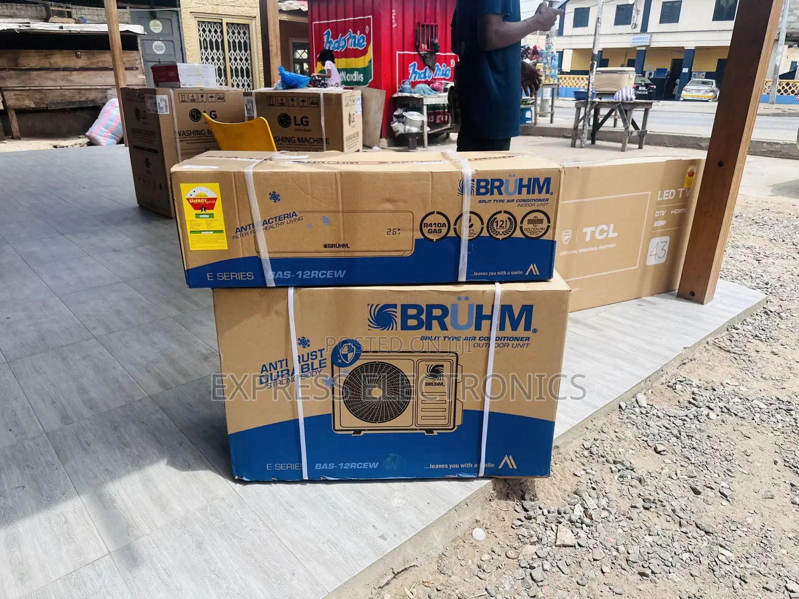 Bruhm Split R410 Gas 1.5hp Split R410 Gas White.
