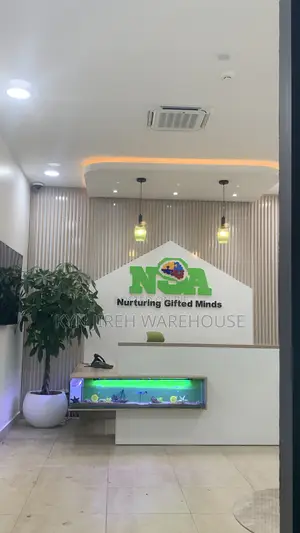 Nasa Counter Aquarium With Fishes