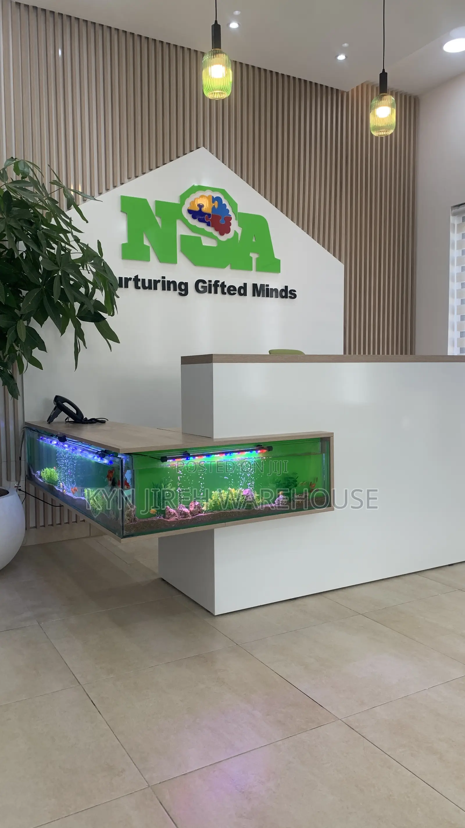 Nasa Counter Aquarium With Fishes