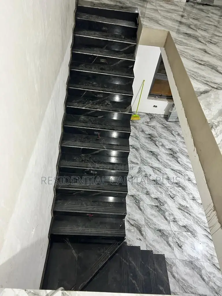 4bdrm Duplex in Spintex for sale