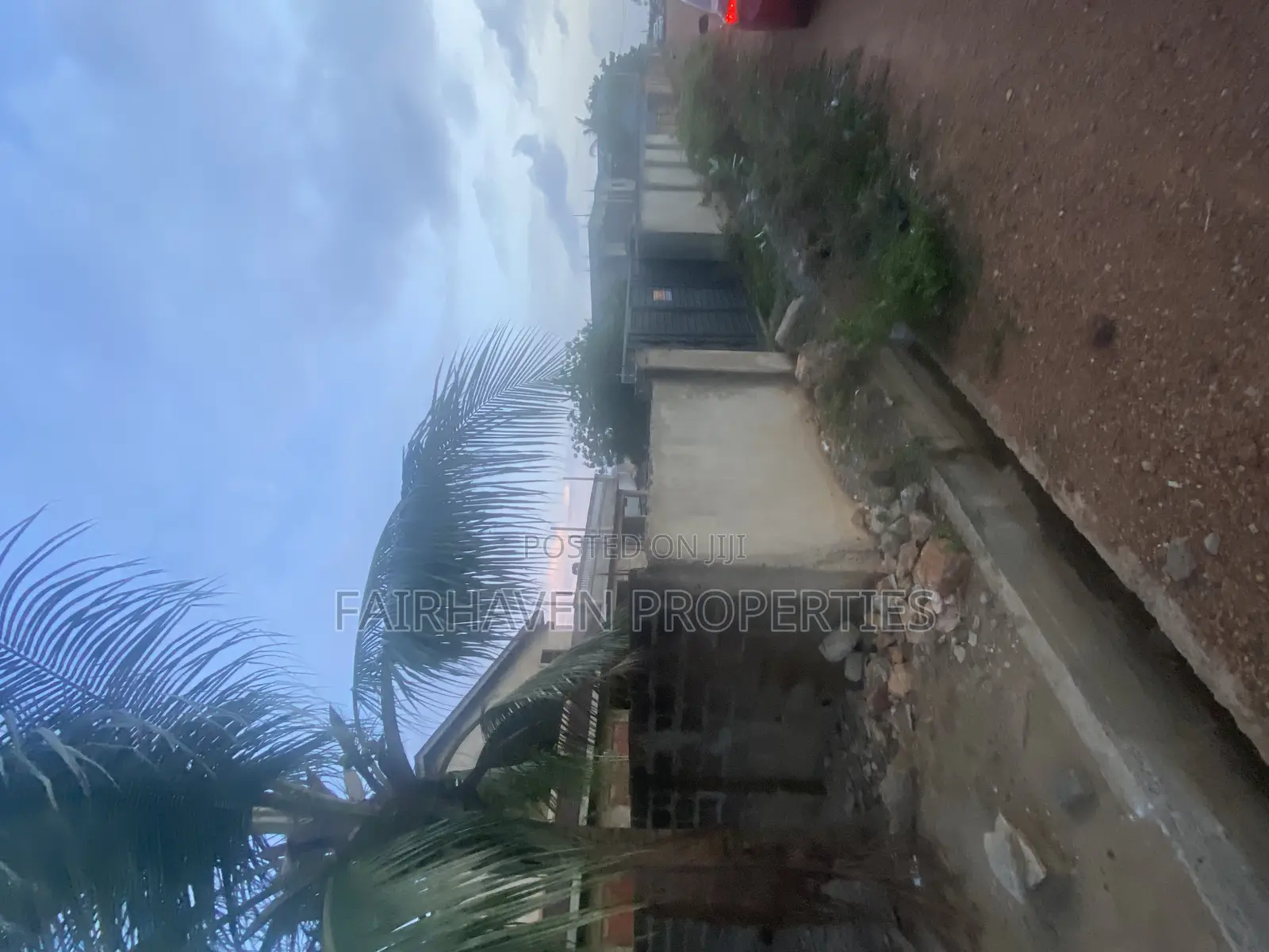5bdrm House in Tseaddo, Airport Residential Area for sale