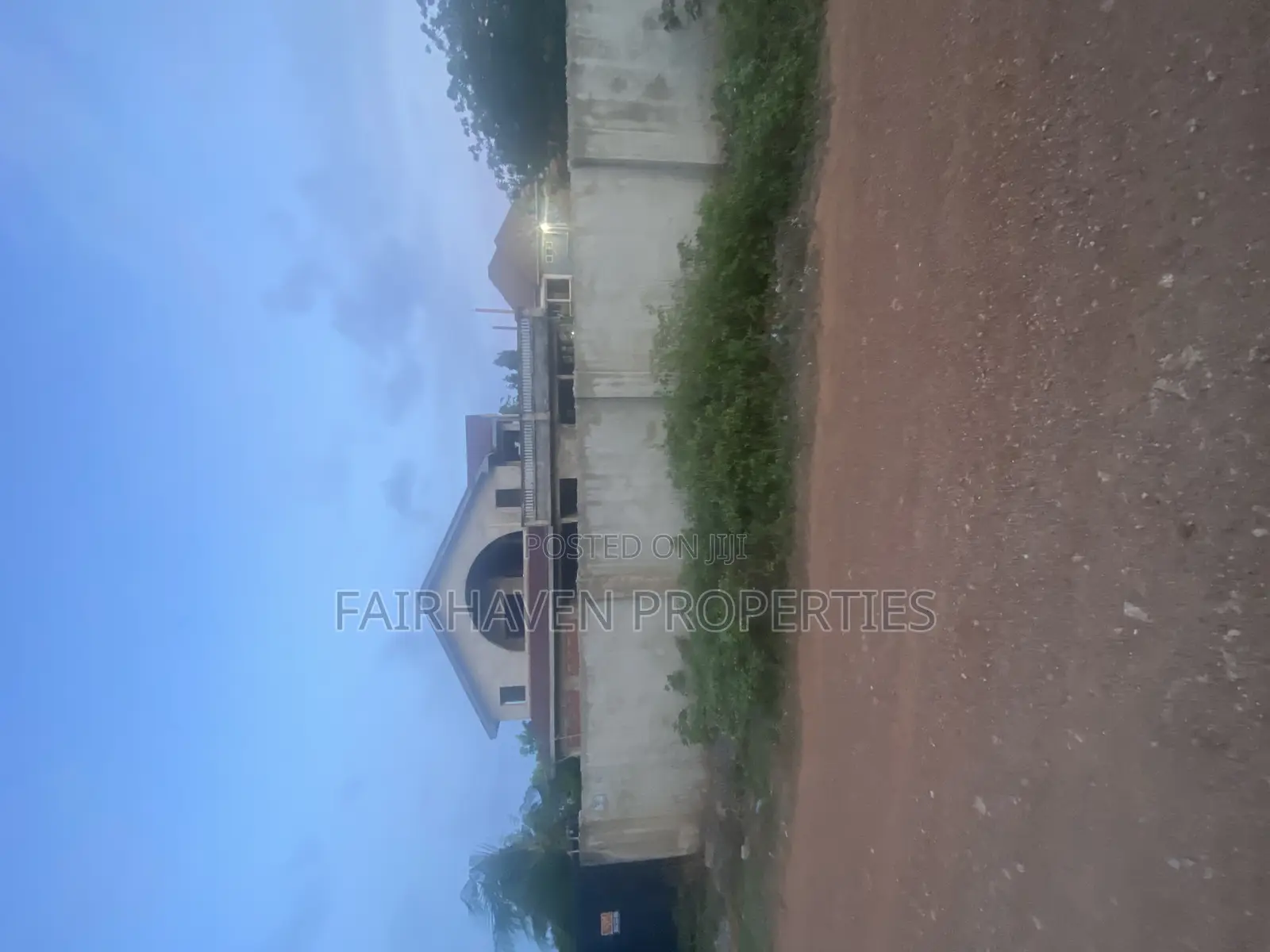 5bdrm House in Tseaddo, Airport Residential Area for sale