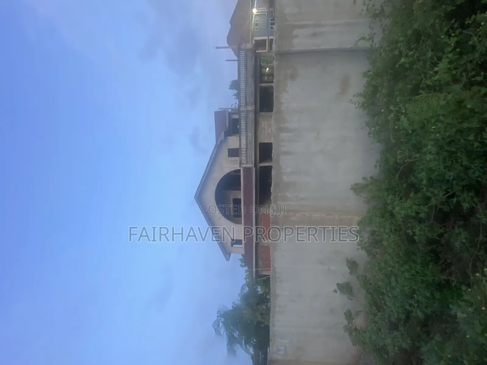 5bdrm House in Tseaddo, Airport Residential Area for sale