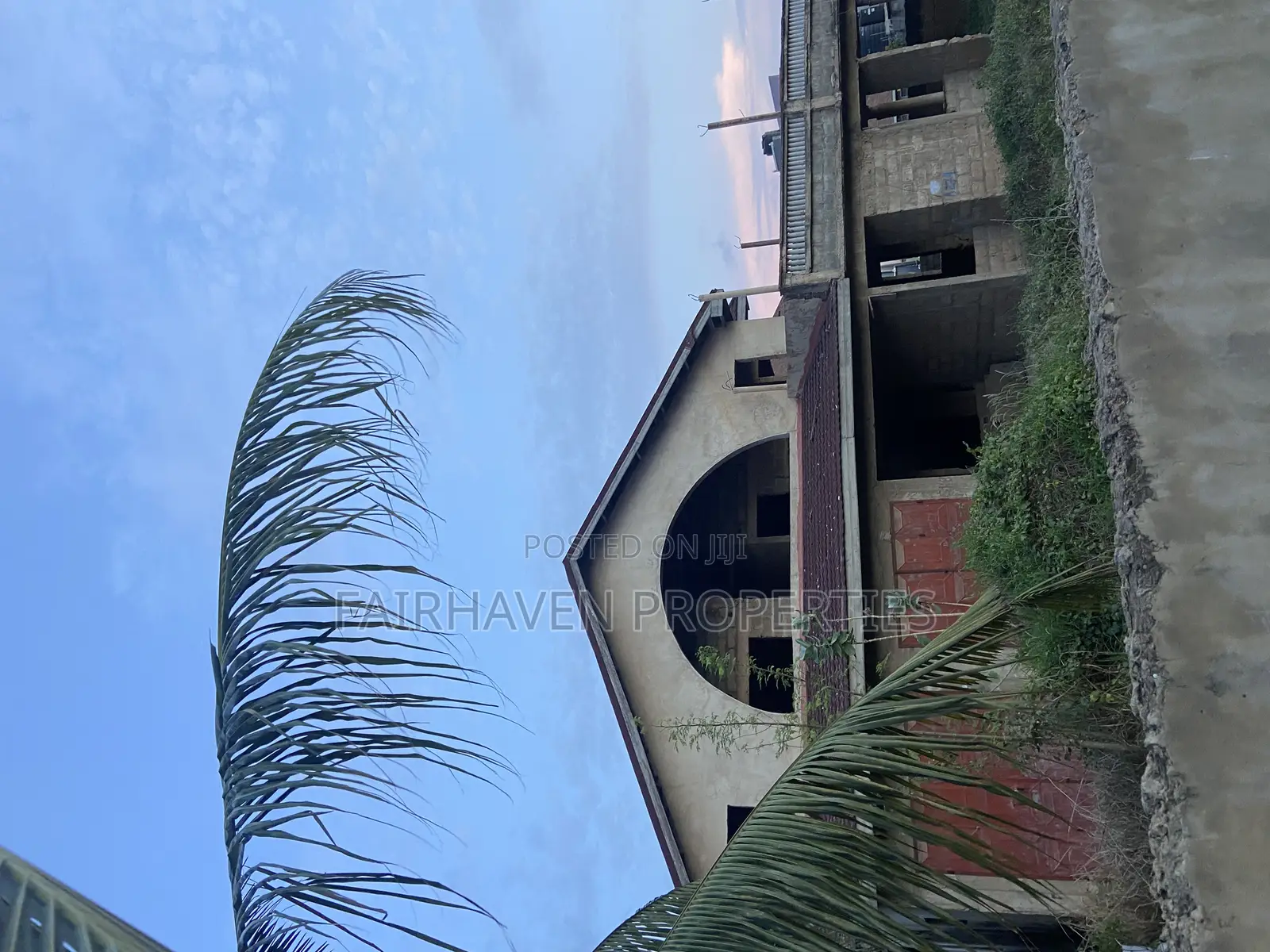 5bdrm House in Tseaddo, Airport Residential Area for sale