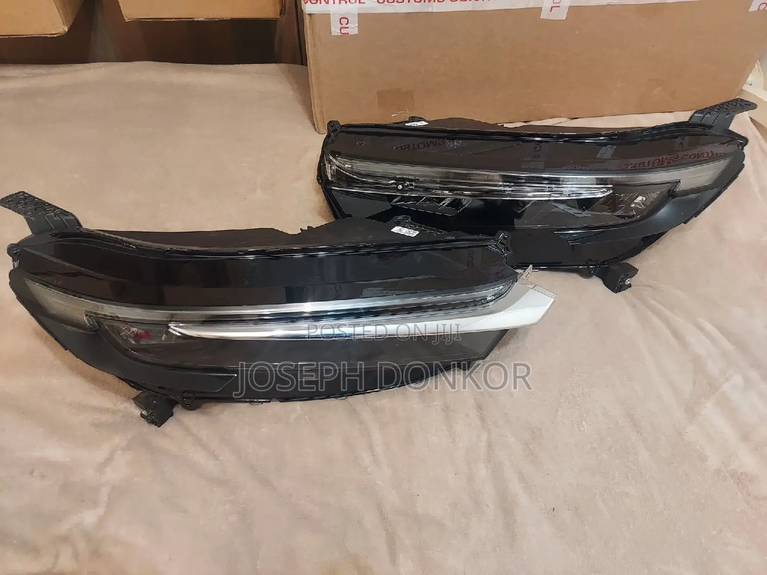 CRV Headlight With Chrome 2023,2024,2025,2026