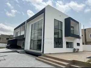 5bdrm House in Lakeside Estate for sale