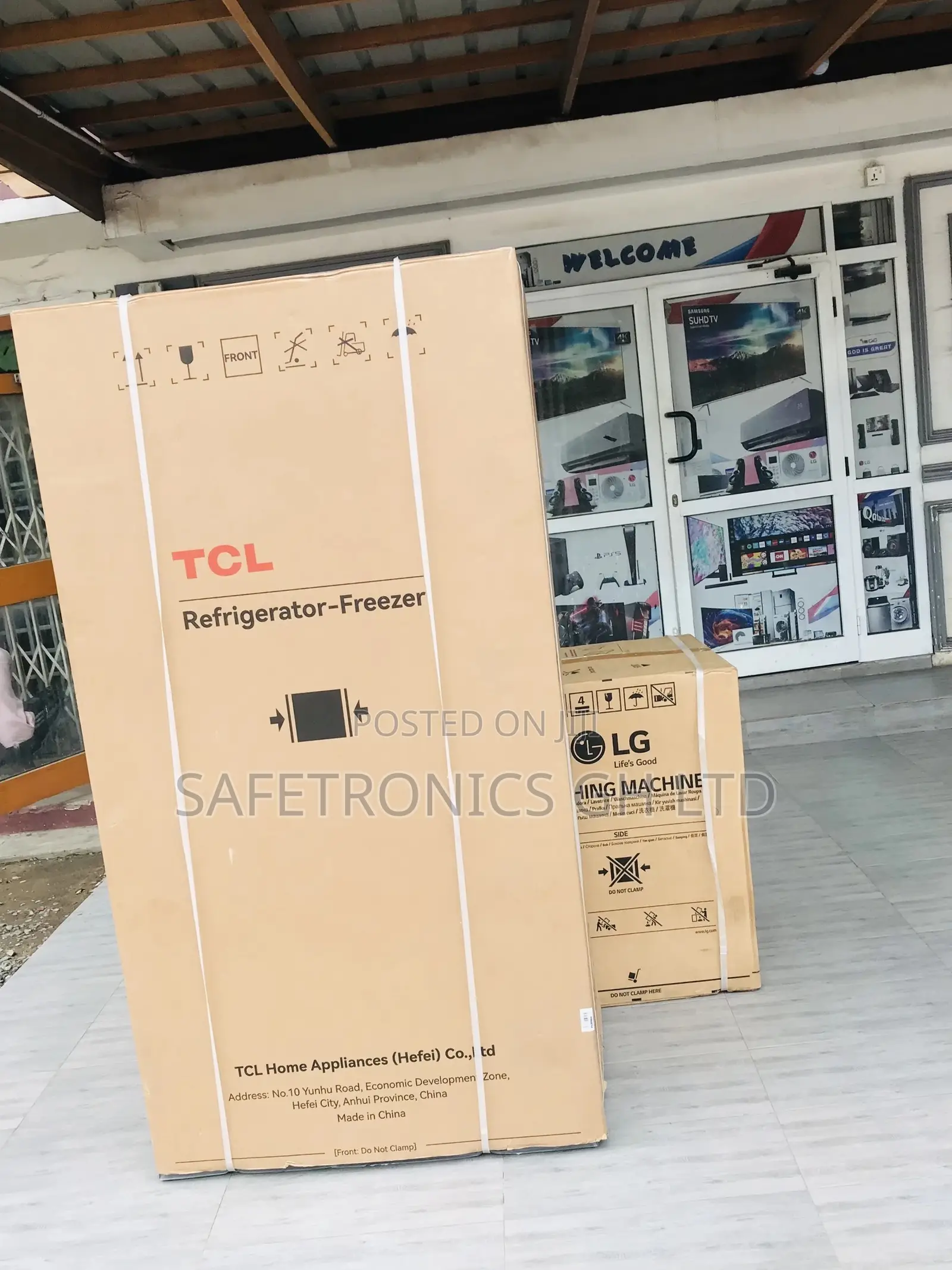 Sealed TCL Bottomfreezer P460CD French 4 Door Fridge