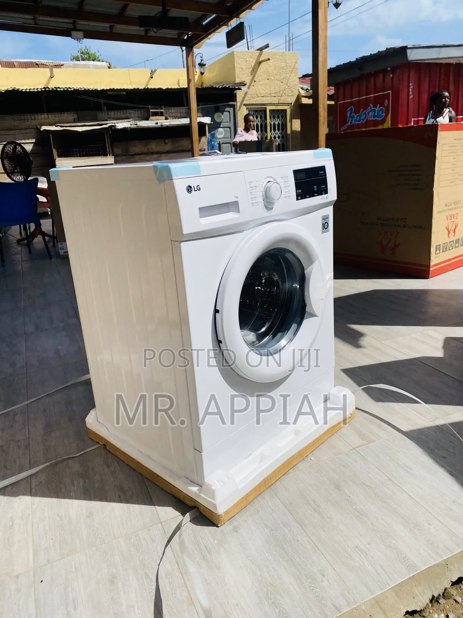 Affordable LG 7kg FH2J3QDNP0 Electric Washing Machine.