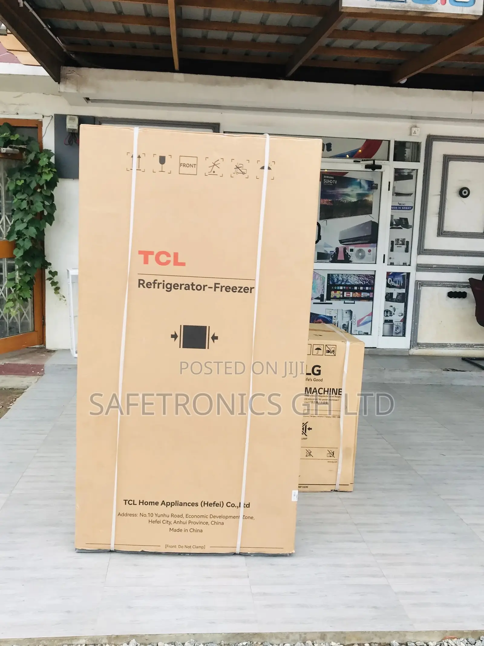 Elegant P460CD TCL Gray French 4 Door Bottomfreezer Fridge