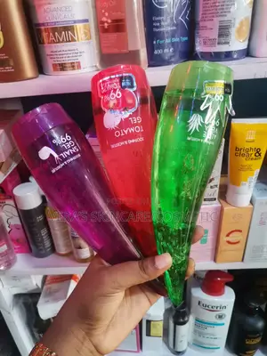 Aloe Vera, Tomato And Snail Gel