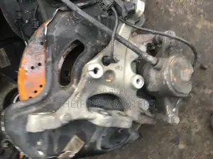 Mercedes Benz C250 W204 Front Hub Complete