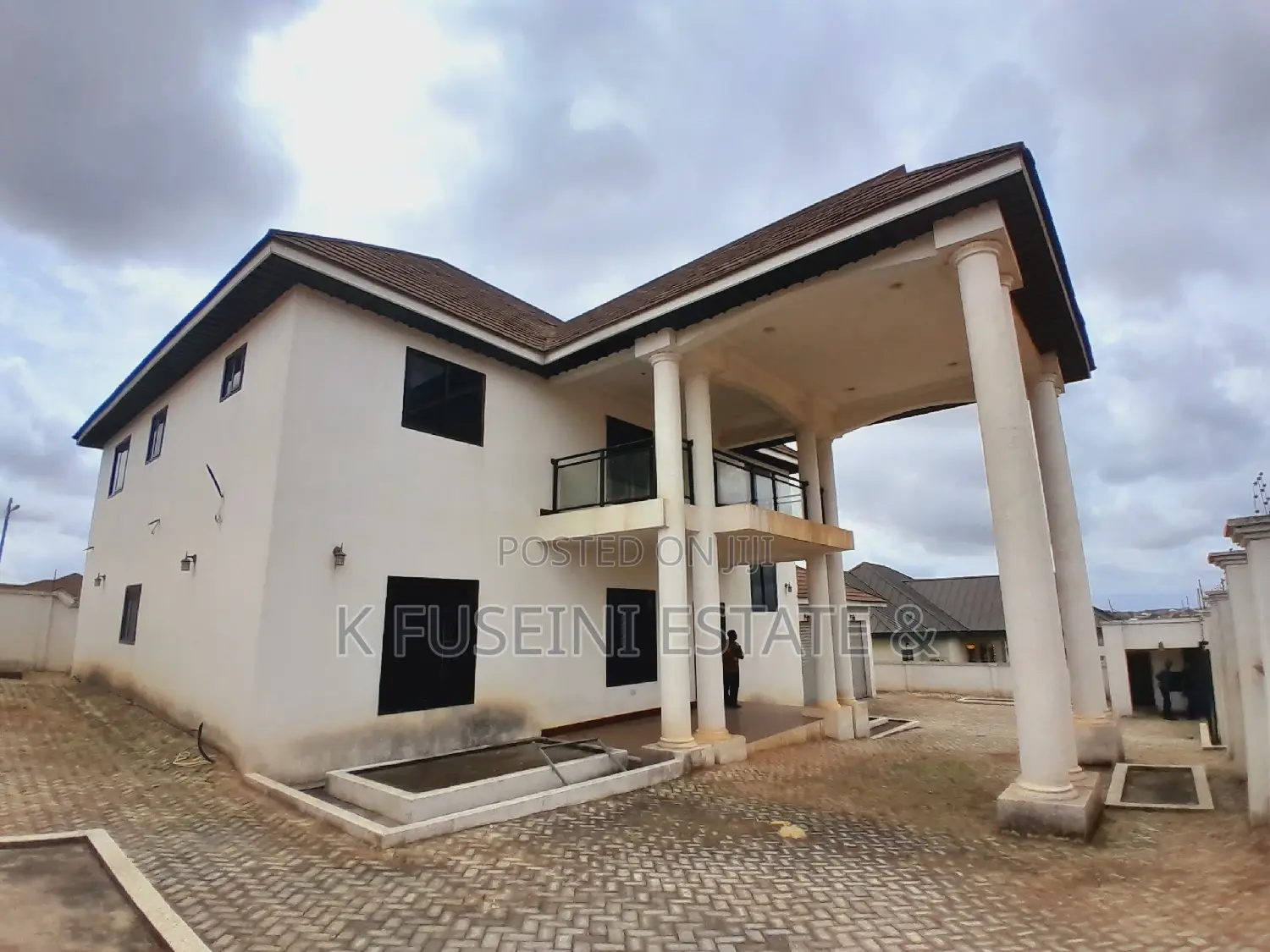 4bdrm House in K Fuseini Estate, Kumasi Metropolitan for sale