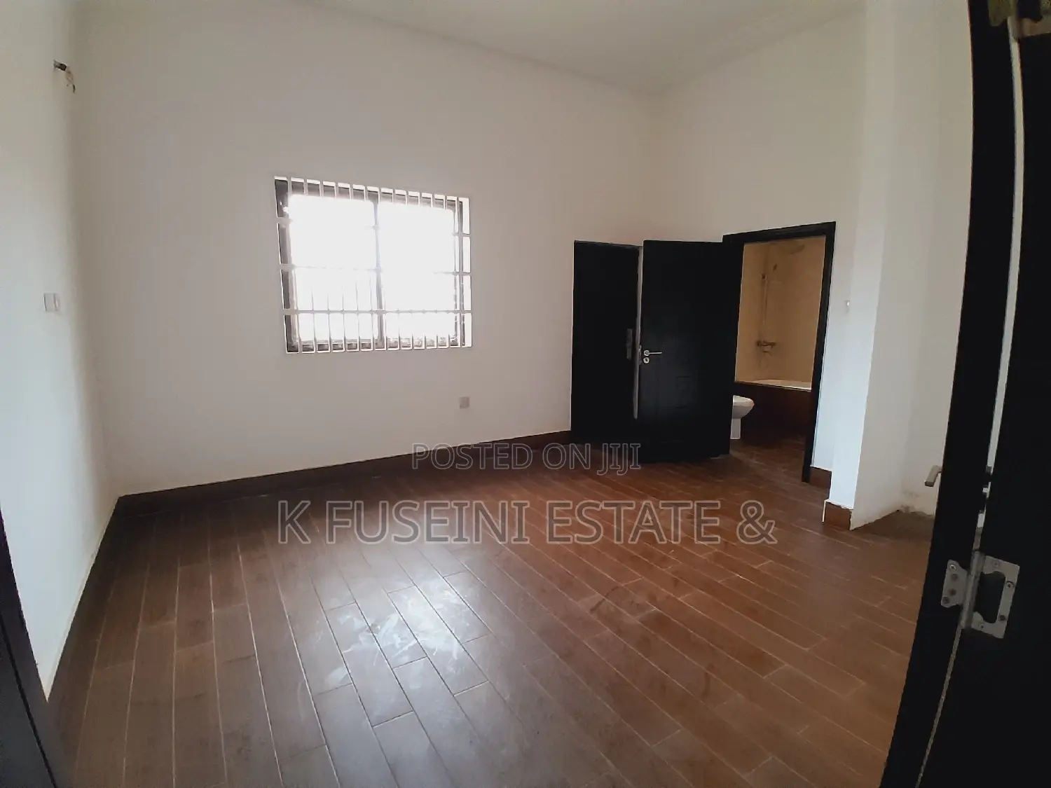 4bdrm House in K Fuseini Estate, Kumasi Metropolitan for sale