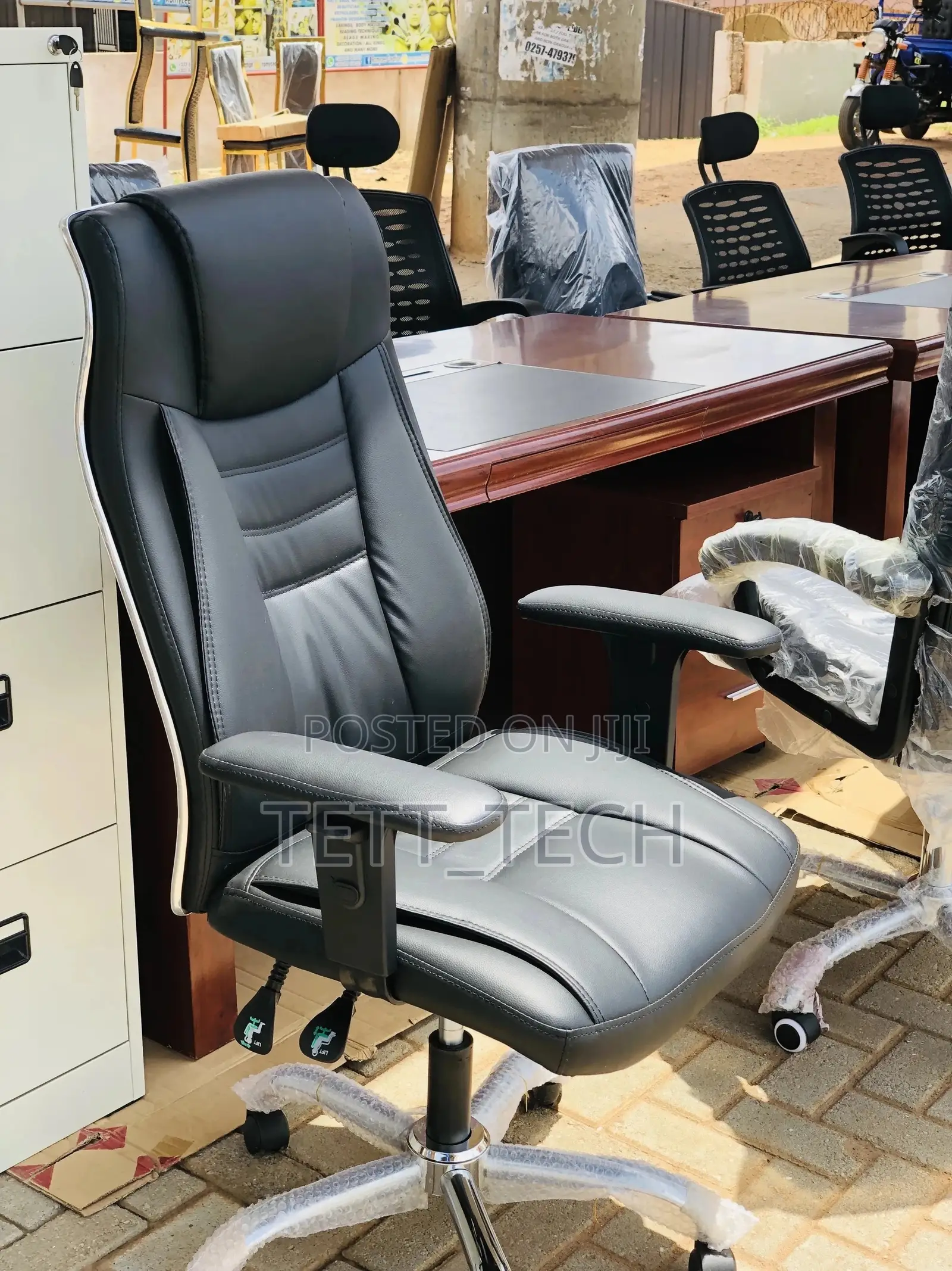 Assembling Of Foreign Furniture