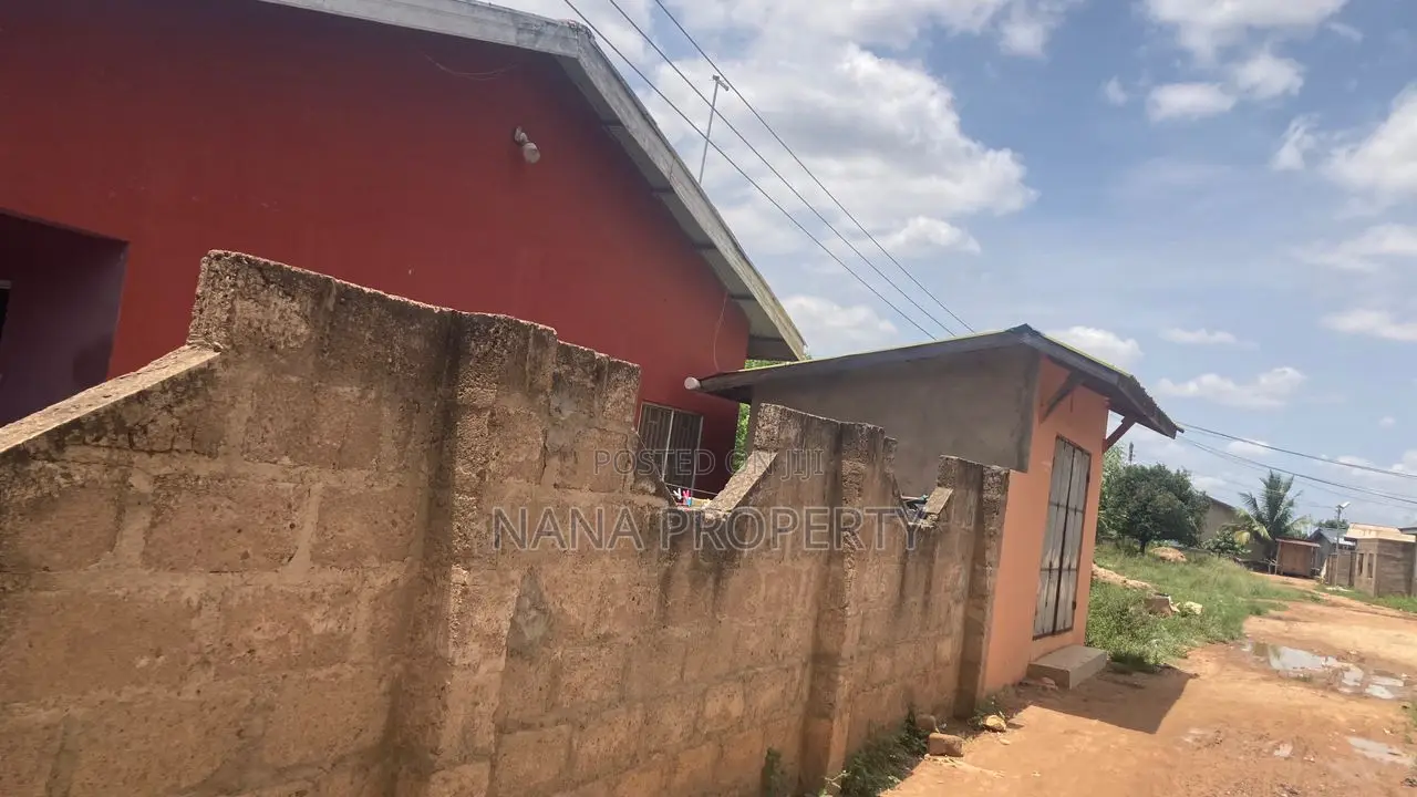 6bdrm House in Dodowa for sale