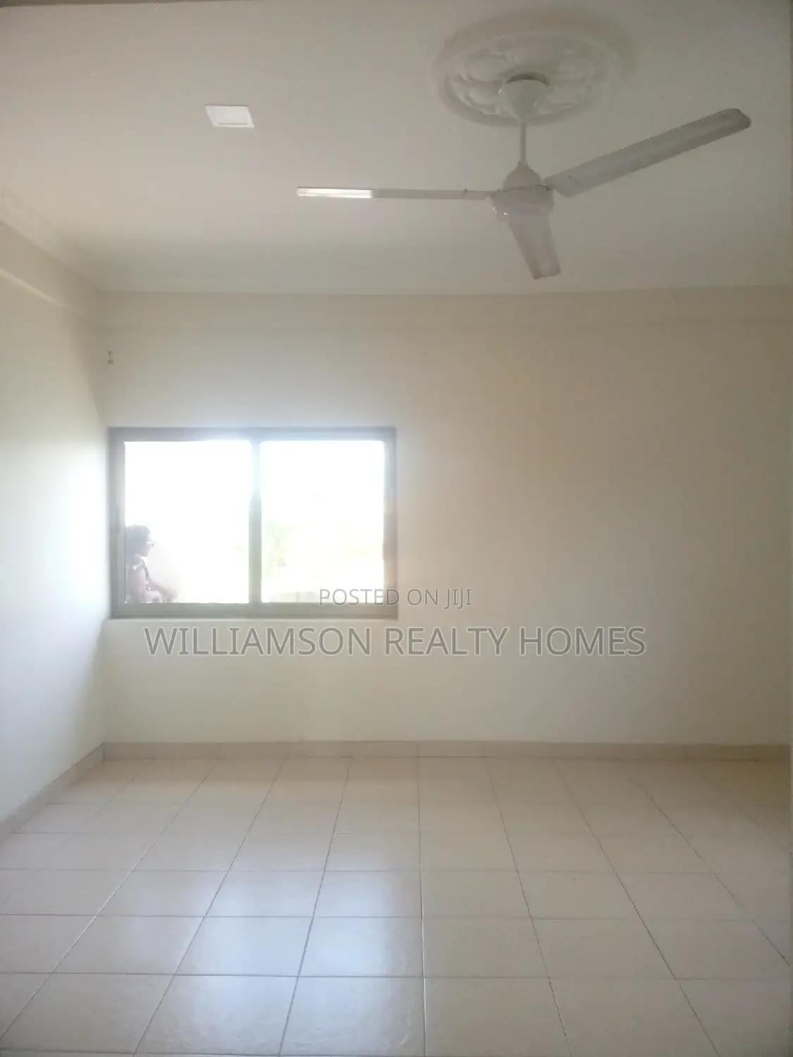 3bdrm Apartment in Community 20 Estate, Spintex for rent